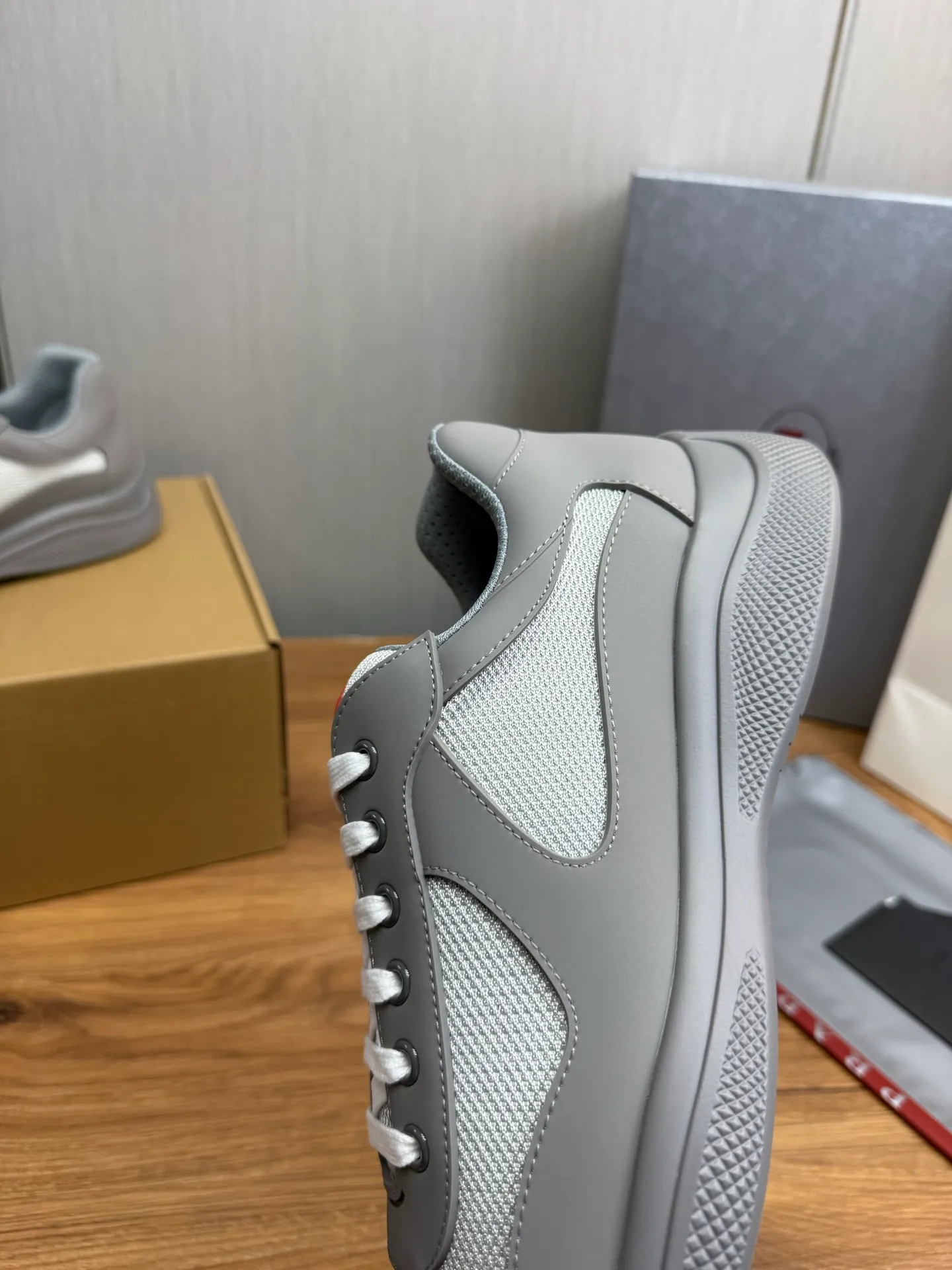 Men's shoes 640💰 [PRADA] Hot selling items🔥Must be recommended every day~~ Official website synchronized, 1:1 high quality shipments✔️ Imported cowhide fabric, rubber material + cowhide lining, original bottom, high-end airplane box packaging🎁 38-45 (38.45 custom-made, non-returnable)